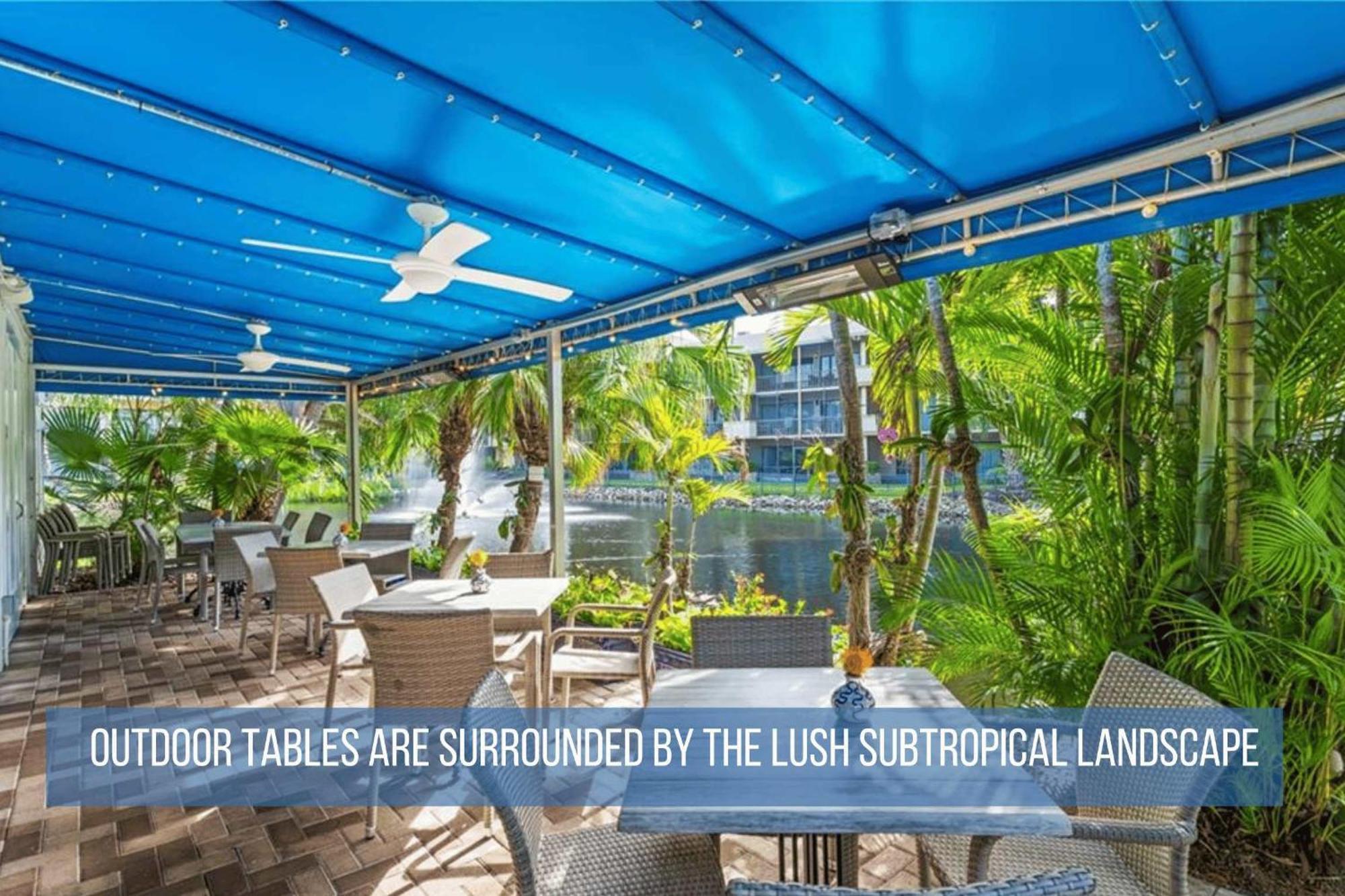 Deluxe - Modern Furnishings And Great View * North Naples